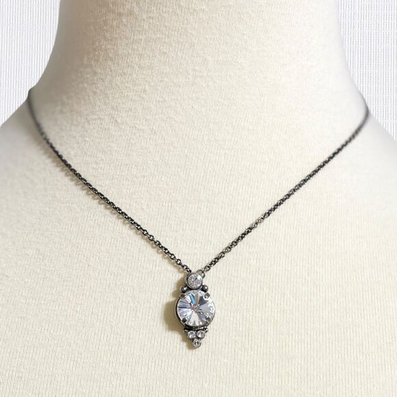 Sorrelli Radiant Round Pendant Necklace Antiqued Silver Tone Understated Chic - Picture 1 of 8